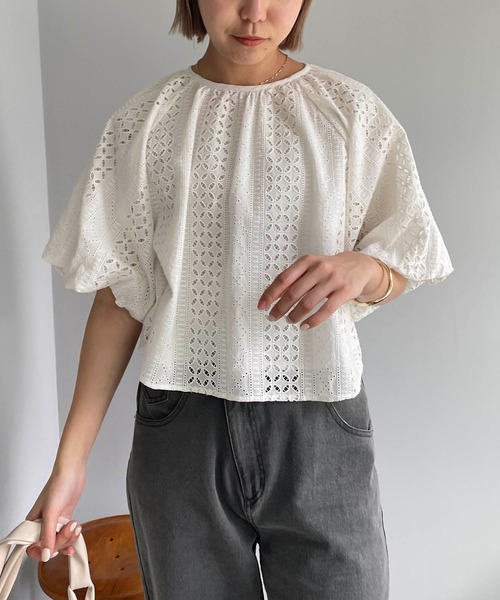 CAPRICIEUX LE'MAGE（カプリシューレマージュ）の「刺繍バルーンブラウス（シャツ/ブラウス・レディース・ブラック/ホワイト・FREE）」の15枚目の写真