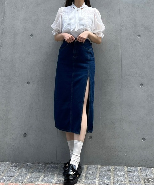 Voyage titty&Co.PETIT（ボヤージュティティアンドコープチ）の「【Voyage titty&Co. PETIT】スリットデニムミディスカート（スカート・レディース・インディゴブルー・SMALL/MEDIUM）」の6枚目の写真