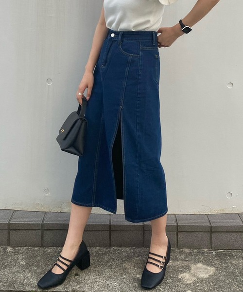 Voyage titty&Co.PETIT（ボヤージュティティアンドコープチ）の「【Voyage titty&Co. PETIT】スリットデニムミディスカート（スカート・レディース・インディゴブルー・SMALL/MEDIUM）」の3枚目の写真
