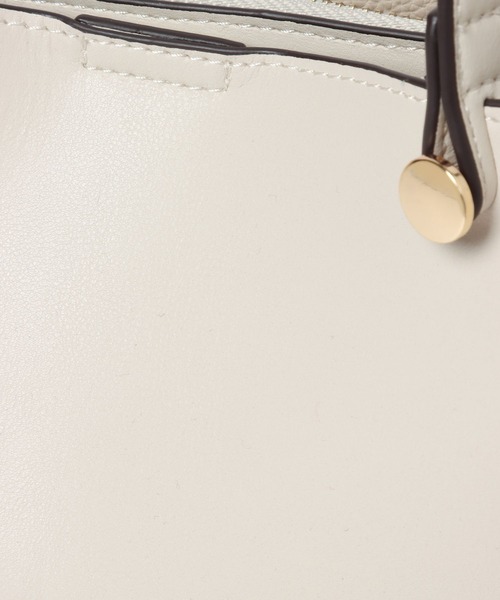 LEPSIM(レプシィム)の「【ゼロかる】キレイめA4トートバッグ 295324(トートバッグ・レディース・ブラック/アイボリー/グレイッシュベージュ・ONE SIZE)」の20枚目の写真