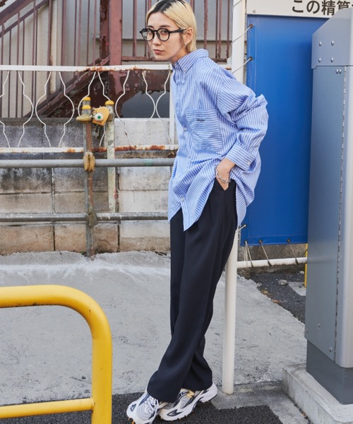 Auntie Rosa Holiday（アンティローザホリデー）の「ハイライズツータックストレートパンツ / サイズ展開あり（スラックス・レディース・ブラック/ベージュ/ネイビー・MEDIUM/SMALL）」の16枚目の写真
