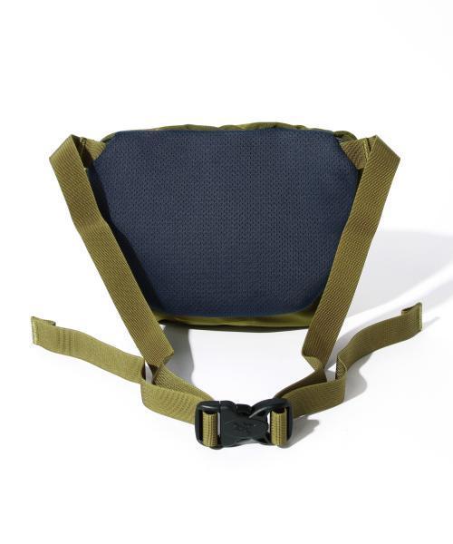 ARC'TERYX(アークテリクス)の「ARC'TERYX / MAKA2(ボディバッグ/ウエストポーチ・メンズ・ブラック/グリーン系その他・2.25リッター)」の5枚目の写真