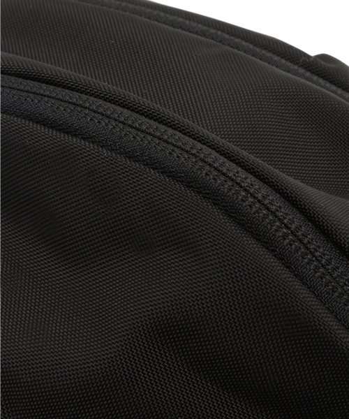 ARC'TERYX(アークテリクス)の「ARC'TERYX / MAKA2(ボディバッグ/ウエストポーチ・メンズ・ブラック/グリーン系その他・2.25リッター)」の9枚目の写真