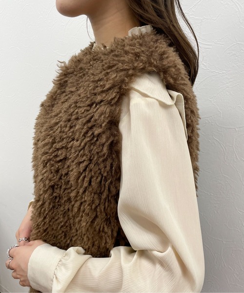 EPIMI E'PIMMY(エピミエピミー)の「【Set販売】フェイクファーボリュームベスト+キルティングミディコート(ミリタリージャケット・レディース・ブラック/カーキ/アイボリー・MEDIUM)」の6枚目の写真