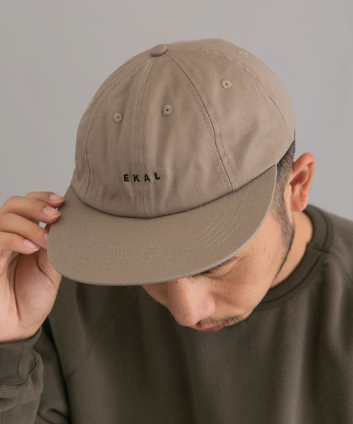 EKAL（エカル）の「EKAL　8パネルロゴエンブロイダリーキャップ（キャップ・メンズ・グレー系その他/レッド/ブラック・ONE）」の4枚目の写真