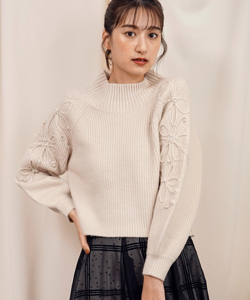 NOELA（ノエラ）の「テープフラワーミドルニット（ニット/セーター