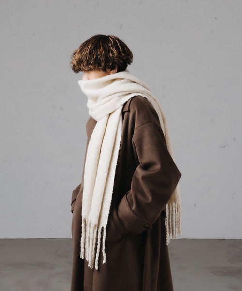 epnok（エプノック）の「アソートボリュームマフラー（マフラー・メンズ・ブラック/グレー/アイボリー/ベージュ/ブラウン/マスタード/グレイッシュブルー/ブルー/イエロー/ナチュラル/ベージュ系/アッシュグレー/ブルー系/ウッド/ブラック×グレー/ホワイト×ブルー・FREE）」の10枚目の写真