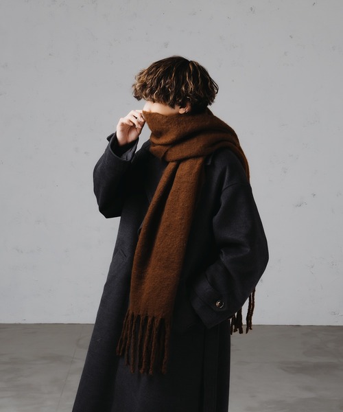 epnok（エプノック）の「アソートボリュームマフラー（マフラー・メンズ・ブラック/グレー/アイボリー/ベージュ/ブラウン/マスタード/グレイッシュブルー/ブルー/イエロー/ナチュラル/ベージュ系/アッシュグレー/ブルー系/ウッド/ブラック×グレー/ホワイト×ブルー・FREE）」の7枚目の写真