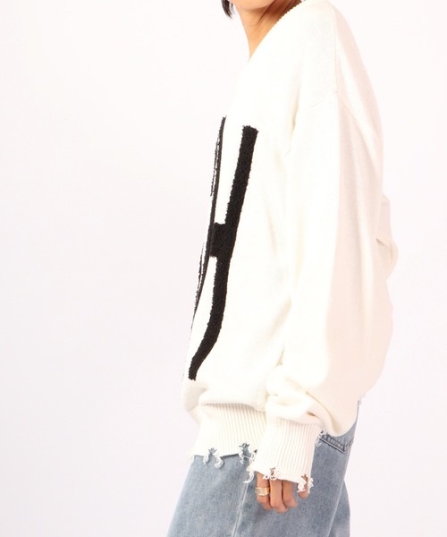 RE730（アールイーセブンサーティー）の「RE730 ビッグロゴ英字クルーネック ワイドセーター（ニット/セーター・メンズ・ブラック/オフホワイト・M/L）」の20枚目の写真