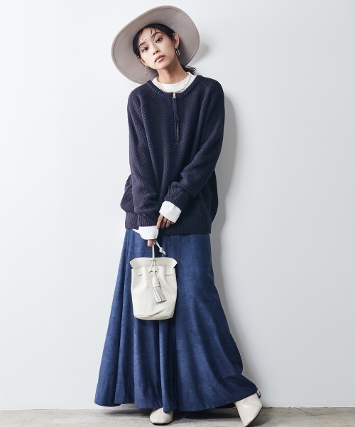 CHIC STYLE(シックスタイル)の「 スエード調フレアマキシスカート <大きいサイズ有>シックスタイル(スカート・レディース・ネイビー/モカ・M/L/LL/3L/4L/5L/6L/8L)」の4枚目の写真