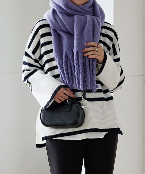 KOBE LETTUCE（コウベレタス）の「ボートネックゆったりニットトップス（ニット/セーター・レディース・イエロー/オレンジ/サックスブルー系/ホワイト×ブラック/ピンク系その他/グレイッシュベージュ・FREE）」の2枚目の写真