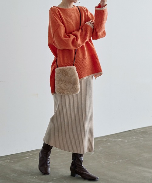 KOBE LETTUCE（コウベレタス）の「ボートネックゆったりニットトップス（ニット/セーター・レディース・イエロー/オレンジ/サックスブルー系/ホワイト×ブラック/ピンク系その他/グレイッシュベージュ・FREE）」の11枚目の写真