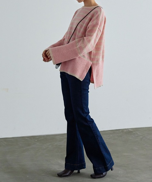 KOBE LETTUCE（コウベレタス）の「ボートネックゆったりニットトップス（ニット/セーター・レディース・イエロー/オレンジ/サックスブルー系/ホワイト×ブラック/ピンク系その他/グレイッシュベージュ・FREE）」の7枚目の写真