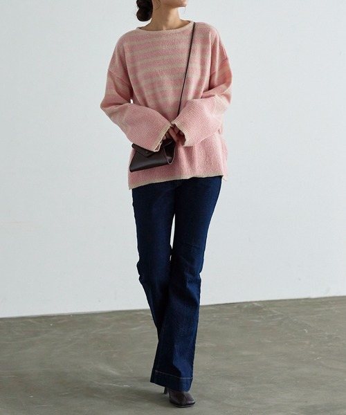 KOBE LETTUCE（コウベレタス）の「ボートネックゆったりニットトップス（ニット/セーター・レディース・イエロー/オレンジ/サックスブルー系/ホワイト×ブラック/ピンク系その他/グレイッシュベージュ・FREE）」の12枚目の写真