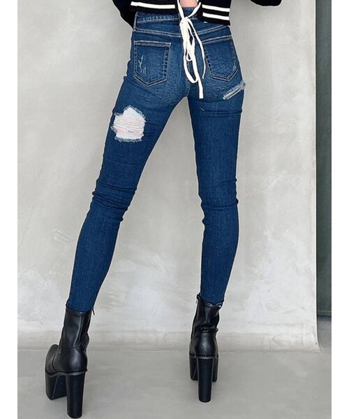 GYDA(ジェイダ)の「ミドルウエスト BOTH RIPPED スキニーデニムパンツ(デニムパンツ・レディース・インディゴブルー/ブルー・X-SMALL/SMALL/MEDIUM)」の2枚目の写真