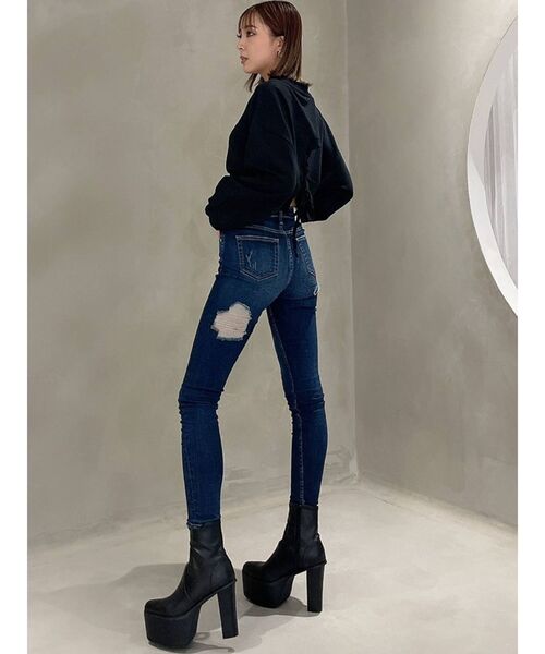 GYDA(ジェイダ)の「ミドルウエスト BOTH RIPPED スキニーデニムパンツ(デニムパンツ・レディース・インディゴブルー/ブルー・X-SMALL/SMALL/MEDIUM)」の7枚目の写真