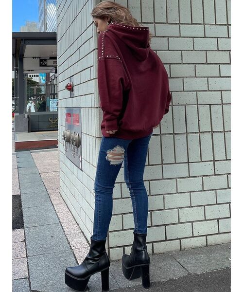 GYDA(ジェイダ)の「ミドルウエスト BOTH RIPPED スキニーデニムパンツ(デニムパンツ・レディース・インディゴブルー/ブルー・X-SMALL/SMALL/MEDIUM)」の11枚目の写真