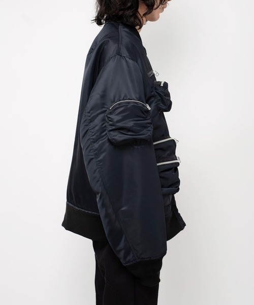 MYne（マイン）の「MYne マイン / Zip Pocket MA-1 ジップポケットMA-1ブルゾン ビッグシルエット / G09BL012（MA-1・メンズ・ブラック/カーキ・LARGE）」の11枚目の写真