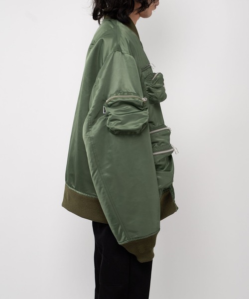 MYne（マイン）の「MYne マイン / Zip Pocket MA-1 ジップポケットMA-1ブルゾン ビッグシルエット / G09BL012（MA-1・メンズ・ブラック/カーキ・LARGE）」の16枚目の写真