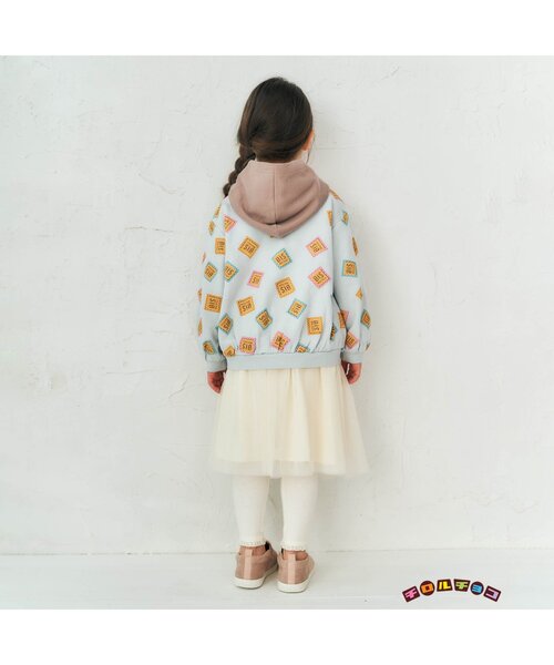 apres les cours(アプレレクール)の「チロルチョコかぶりパーカー(パーカー・キッズ・ベージュ/サックスブルー・80/90/100/110/120/130)」の8枚目の写真