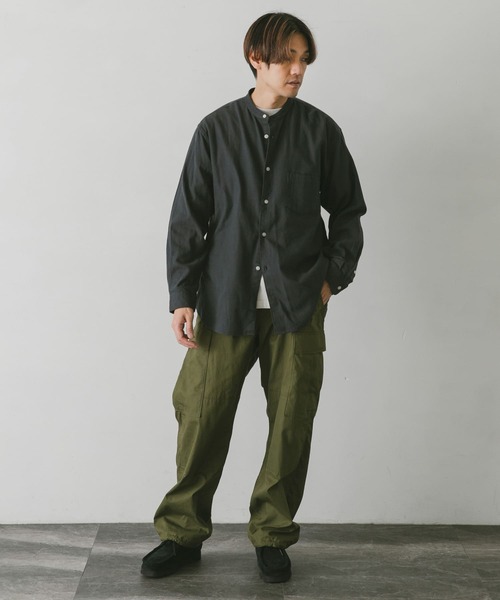 URBAN RESEARCH DOORS（アーバンリサーチドアーズ）の「ネルバンドカラーシャツ（シャツ/ブラウス・メンズ・チャコールグレー/ブラウン系その他/ライトベージュ/グリーン/グリーン系その他・MEDIUM/LARGE）」の17枚目の写真