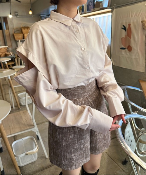 Ambre Ciel(アンブルシエル)の「2WAYショルダースリットシャツ/【WEB/EC限定商品】(シャツ/ブラウス・レディース・アイボリー/ブラック・FREE)」の5枚目の写真