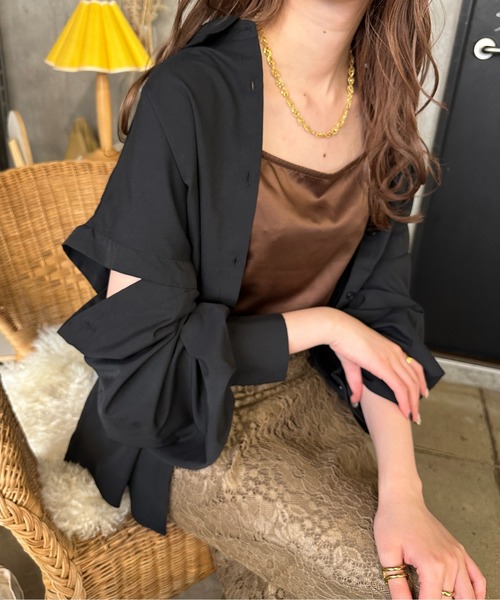 Ambre Ciel(アンブルシエル)の「2WAYショルダースリットシャツ/【WEB/EC限定商品】(シャツ/ブラウス・レディース・アイボリー/ブラック・FREE)」の7枚目の写真