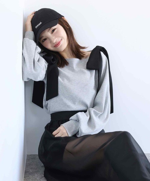 one after another NICE CLAUP(ワンアフターアナザーナイスクラップ)の「【取り外し可能】肩リボントップス 2023SS(スウェット・レディース・ブラック系その他/オフホワイト/グレー/ラベンダー・FREE)」の4枚目の写真