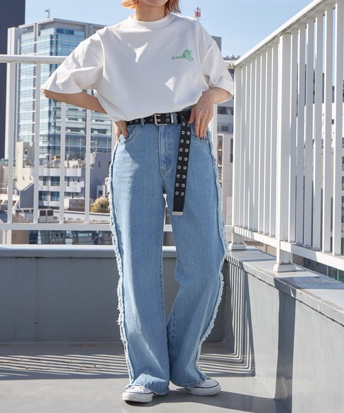 PBLIM(ページボーイリム)の「PAGEBOYLIM/バタフライフラワーT(Tシャツ/カットソー・レディース・ブラック/グレー/オフホワイト・MEDIUM/LARGE)」の15枚目の写真