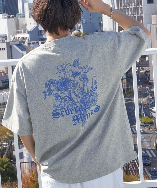 PBLIM(ページボーイリム)の「PAGEBOYLIM/バタフライフラワーT(Tシャツ/カットソー・レディース・ブラック/グレー/オフホワイト・MEDIUM/LARGE)」の21枚目の写真