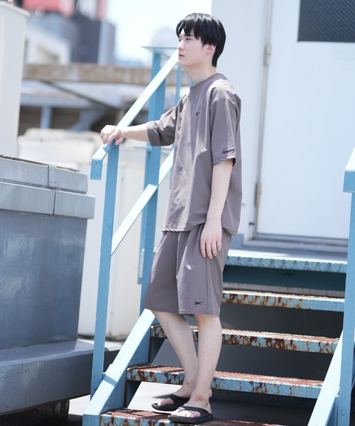 Reebok(リーボック)の「【ムラサキスポーツ限定】Reebok/リーボック ラッシュガード/水陸両用/セットアップ対応 Tシャツ ビックシルエット/無地ワンポイント 423911(ラッシュガード・メンズ・ベージュ/グリーン/ブラック/カーキ/ブラウン・M/L/XL)」の15枚目の写真