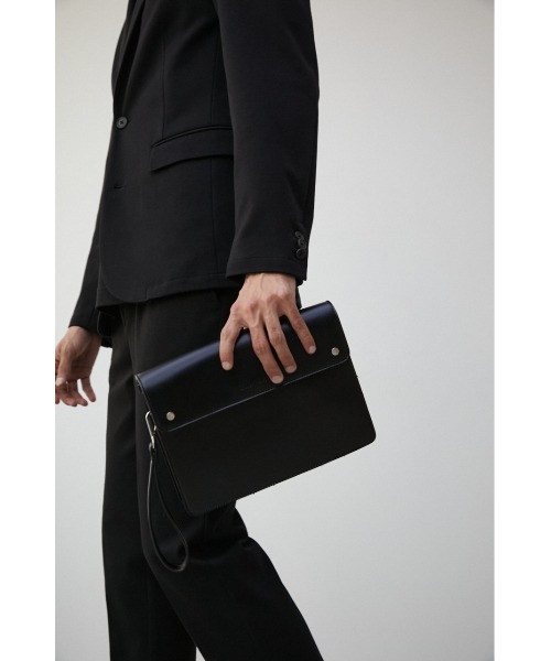 AZUL by moussy（アズールバイマウジー）の「FAUX LEATHER CLUTCH BAG/フェイクレザークラッチバッグ（クラッチバッグ・メンズ・ブラック・FREE）」の8枚目の写真