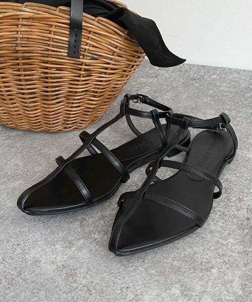 fredy emue(フレディエミュ)の「ヌードストラップフラットサンダル(サンダル・レディース・アイボリー/ブラック・S/M/L)」の9枚目の写真