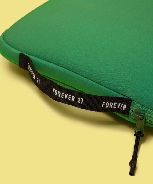 FOREVER 21（フォーエバー トゥエンティーワン）の「FOREVER21 PCケースバッグ（PC・タブレットケース・レディース・イエロー/グリーン系その他/ブラック/ピンク/ブルー・FREE）」の8枚目の写真