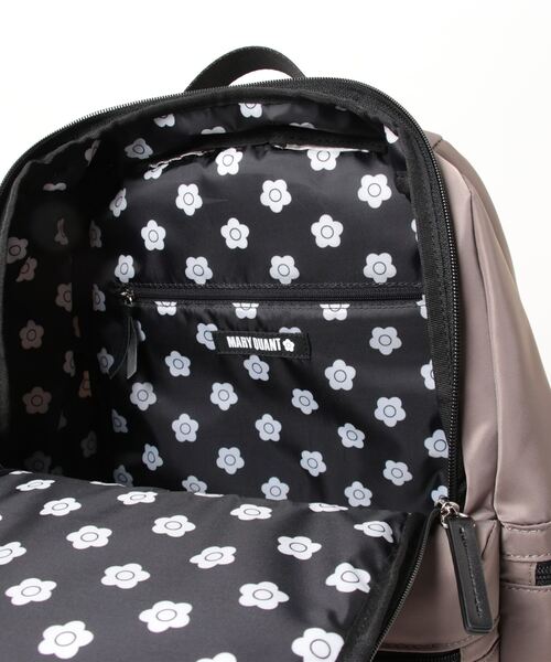 MARY QUANT(マリークワント)の「シンプルナイロン リュック(バックパック/リュック・レディース・ブラック/グレージュ・FREE)」の16枚目の写真