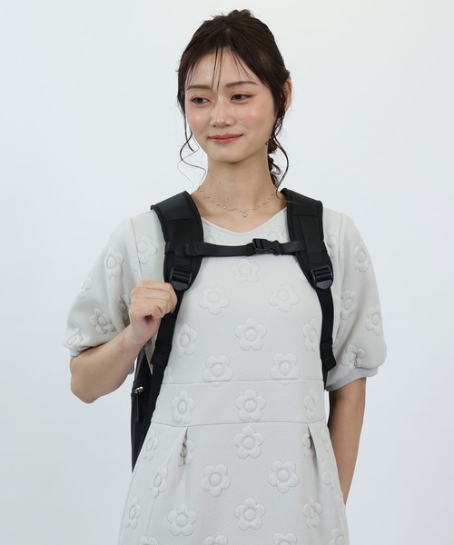 MARY QUANT(マリークワント)の「シンプルナイロン リュック(バックパック/リュック・レディース・ブラック/グレージュ・FREE)」の10枚目の写真