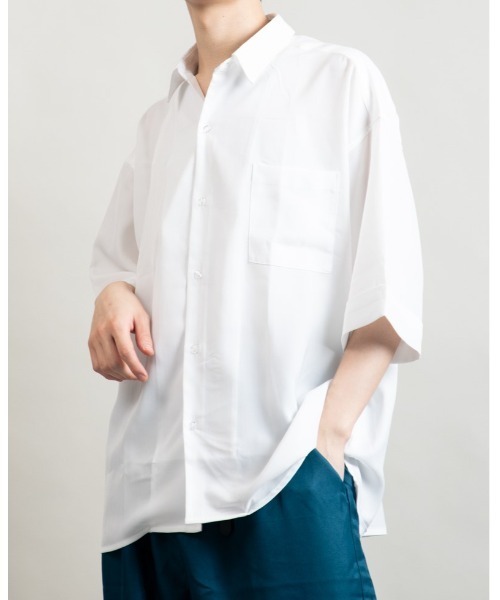En serio TOKYO(エンソリオトーキョー)の「ターンバックスリーブ ワイドシルエット トロミドレープシャツ(シャツ/ブラウス・メンズ・ブラック/チャコールグレー/ホワイト・M/L)」の1枚目の写真
