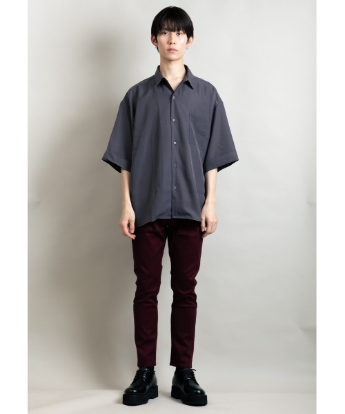 En serio TOKYO(エンソリオトーキョー)の「ターンバックスリーブ ワイドシルエット トロミドレープシャツ(シャツ/ブラウス・メンズ・ブラック/チャコールグレー/ホワイト・M/L)」の10枚目の写真