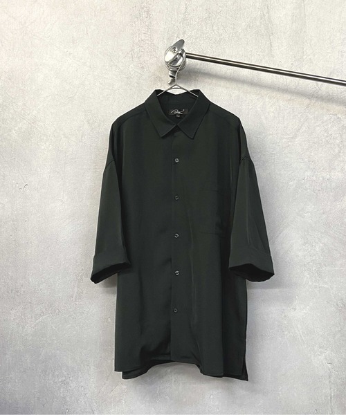 En serio TOKYO(エンソリオトーキョー)の「ターンバックスリーブ ワイドシルエット トロミドレープシャツ(シャツ/ブラウス・メンズ・ブラック/チャコールグレー/ホワイト・M/L)」の15枚目の写真