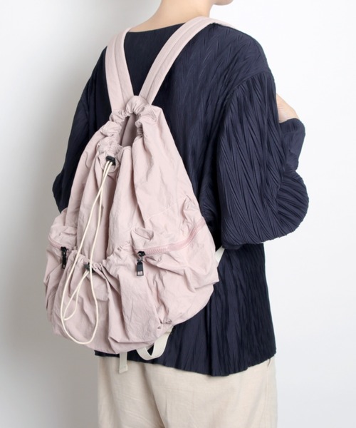 MASSIVE STORE(マッシブストア)の「【recomend selection/セレクト】ドローストリングバックパック 巾着風リュック(バックパック/リュック・レディース・ブラック/ベージュ/グレー系その他2/カーキ/ライトピンク・FREE)」の11枚目の写真