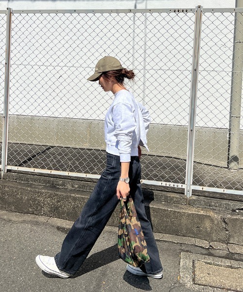 ISOOK（アイスー）の「バックデザインスウェット(chiica select) / デザインスウェット クロップド丈 ショート丈 プルオーバー トレーナー デザイントップス 裏毛 春 春トップス（スウェット・レディース・ライトグレー/ブラック/チャコールグレー/ベージュ・FREE）」の13枚目の写真