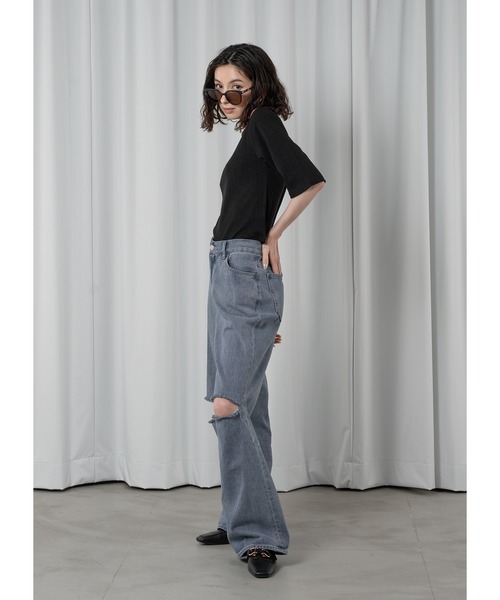 Adoon plain(アドーンプレーン)の「バイカラーネックスリットトップス(Tシャツ/カットソー・レディース・ブラック×ピンク/ブラック×ブルー/ブラック×ホワイト・FREE)」の12枚目の写真