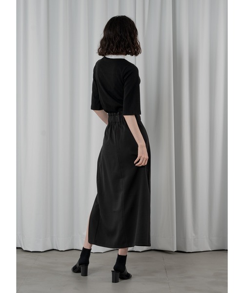 Adoon plain(アドーンプレーン)の「バイカラーネックスリットトップス(Tシャツ/カットソー・レディース・ブラック×ピンク/ブラック×ブルー/ブラック×ホワイト・FREE)」の18枚目の写真