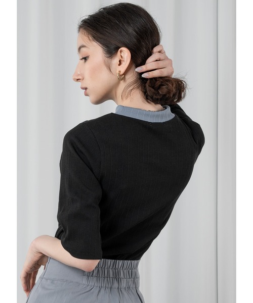 Adoon plain(アドーンプレーン)の「バイカラーネックスリットトップス(Tシャツ/カットソー・レディース・ブラック×ピンク/ブラック×ブルー/ブラック×ホワイト・FREE)」の5枚目の写真