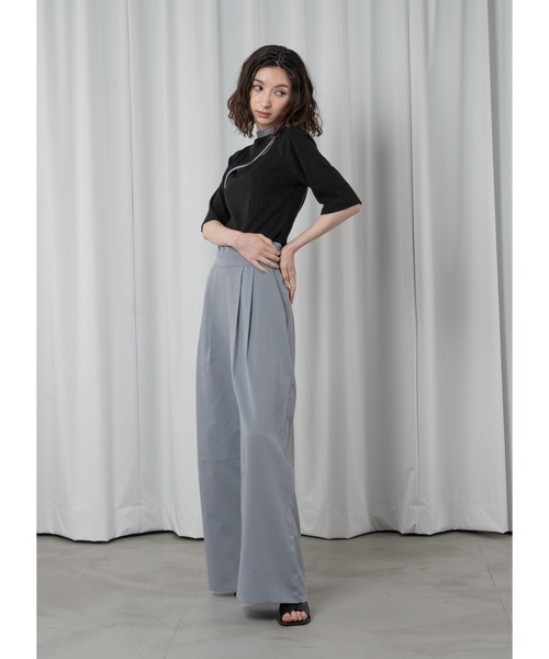 Adoon plain(アドーンプレーン)の「バイカラーネックスリットトップス(Tシャツ/カットソー・レディース・ブラック×ピンク/ブラック×ブルー/ブラック×ホワイト・FREE)」の7枚目の写真