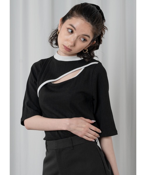 Adoon plain(アドーンプレーン)の「バイカラーネックスリットトップス(Tシャツ/カットソー・レディース・ブラック×ピンク/ブラック×ブルー/ブラック×ホワイト・FREE)」の21枚目の写真