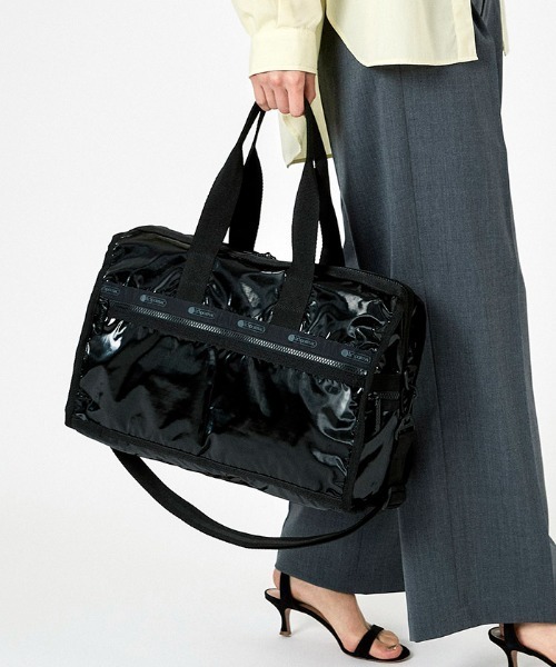LeSportsac(レスポートサック)の「DELUXE MED WEEKENDER ブラックシャイン(ボストンバッグ・レディース・ブラック・FREE)」の8枚目の写真