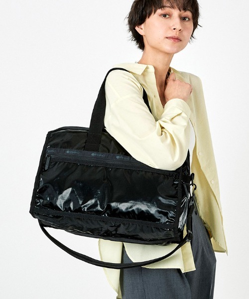 LeSportsac(レスポートサック)の「DELUXE MED WEEKENDER ブラックシャイン(ボストンバッグ・レディース・ブラック・FREE)」の12枚目の写真