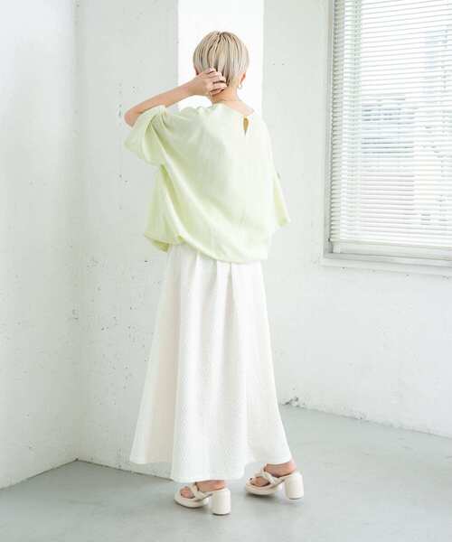 KBF（ケイビーエフ）の「フクレジャガードタックフレアスカート（スカート・レディース・ブラック/アイボリー・ONE）」の5枚目の写真