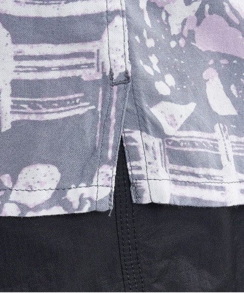 Quiksilver(クイックシルバー)の「NU VINTAGE SS/クイックシルバー半袖総柄シャツ(シャツ/ブラウス・メンズ・グレー・MEDIUM/LARGE/SMALL)」の5枚目の写真